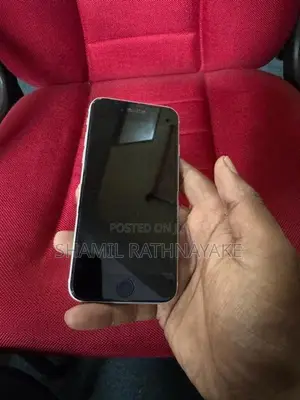 Apple iPhone SE 2 (Used)