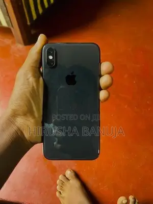 Apple iPhone X (Used)
