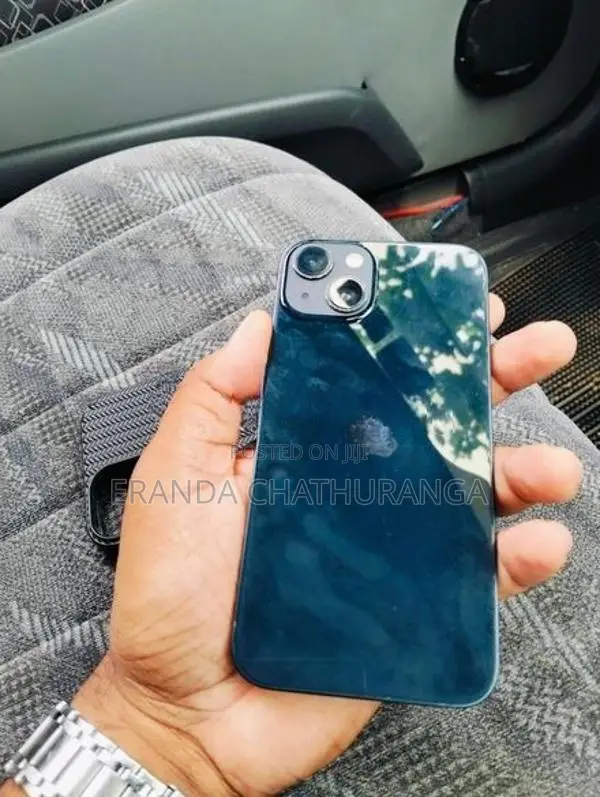 Apple iPhone 13 (Used)