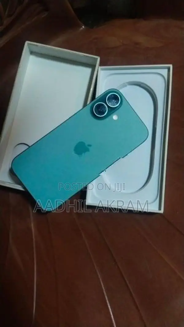 Apple iPhone 16 (Used)