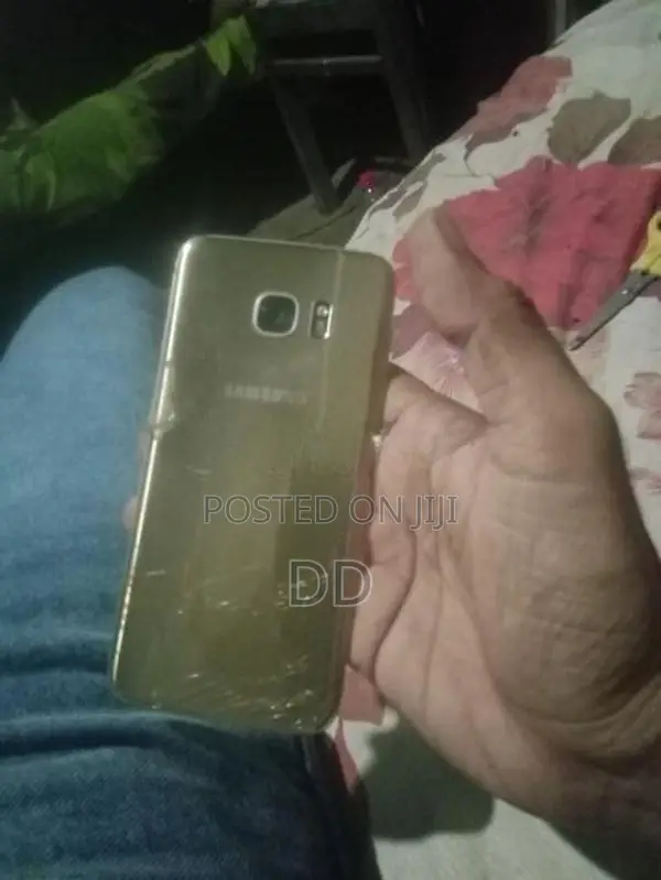 Samsung Galaxy S7 Edge (Used)