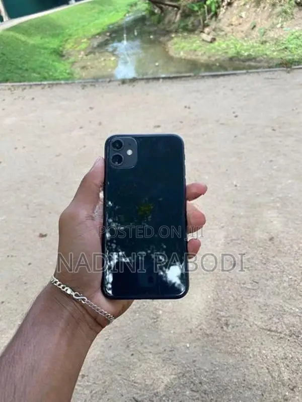 Apple iPhone 11 (Used)