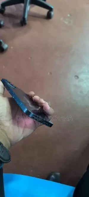 Apple iPhone 13 (Used)