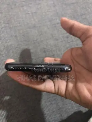Apple iPhone 7 (Used)