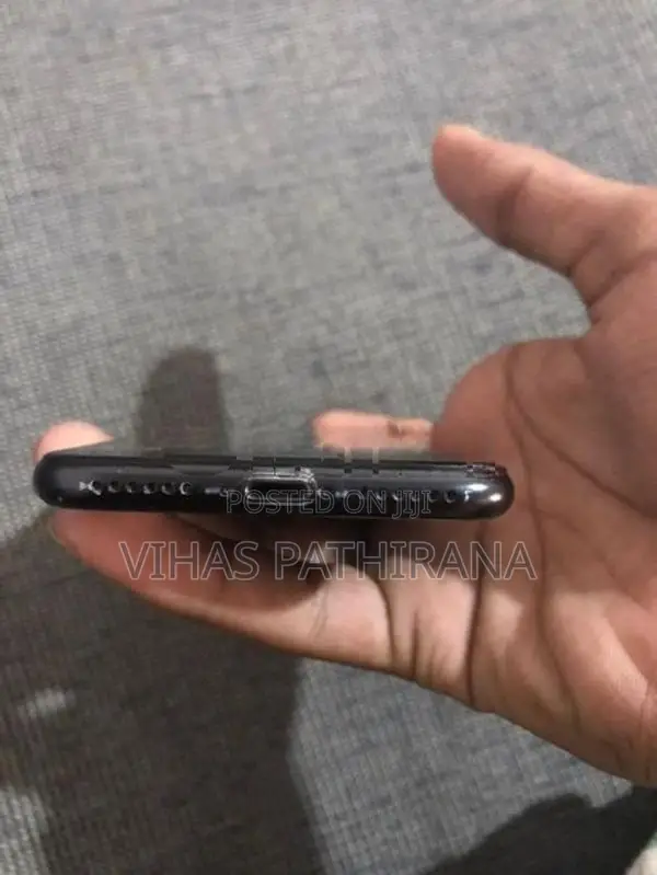 Apple iPhone 7 (Used)