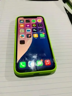 Apple iPhone XS (Used)