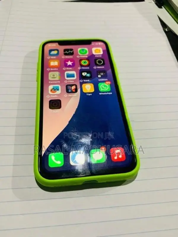 Apple iPhone XS (Used)