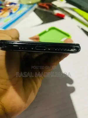Apple iPhone XS (Used)