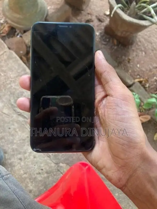 Apple iPhone X (Used)
