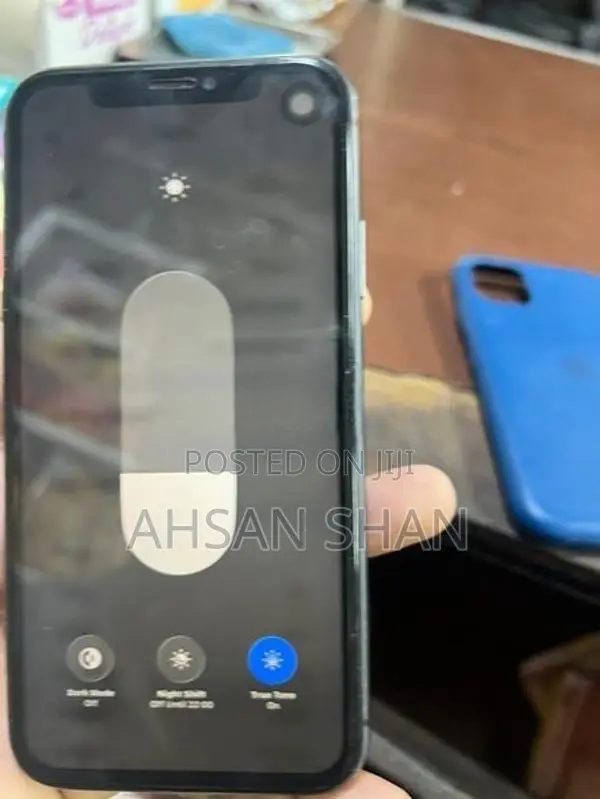 Apple iPhone 11 (Used)