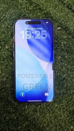 Apple iPhone 17 (Used)