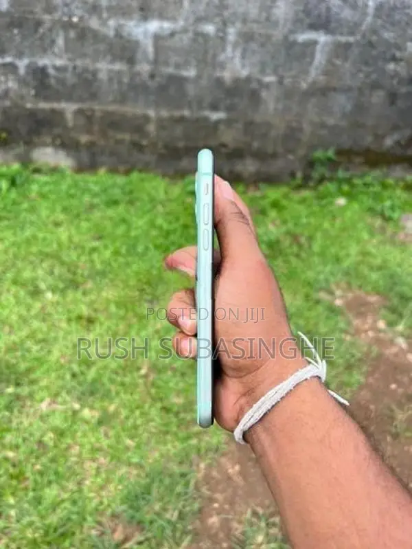 Apple iPhone 11 128GB (Used)