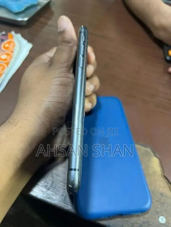 Apple iPhone 11 (Used)
