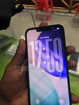 Apple iPhone 13 (Used)