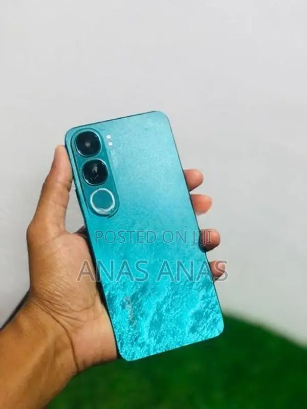 Vivo Y300 5G (Used)