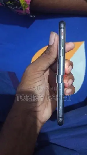 Apple iPhone 11 (Used)