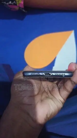 Apple iPhone 11 (Used)