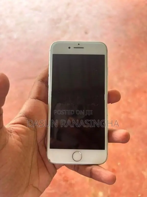 Apple iPhone 8 (Used)