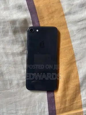 Apple iPhone 8 (Used)