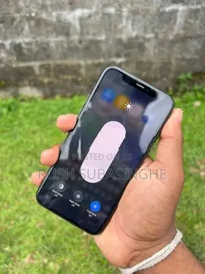 Apple iPhone 11 Pro 256GB (Used)