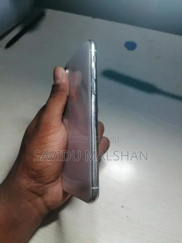 Apple iPhone X (Used)