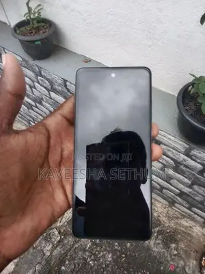 Moto G04s (Used)