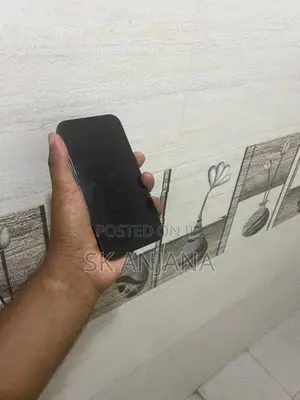 Apple iPhone 14 (Used)