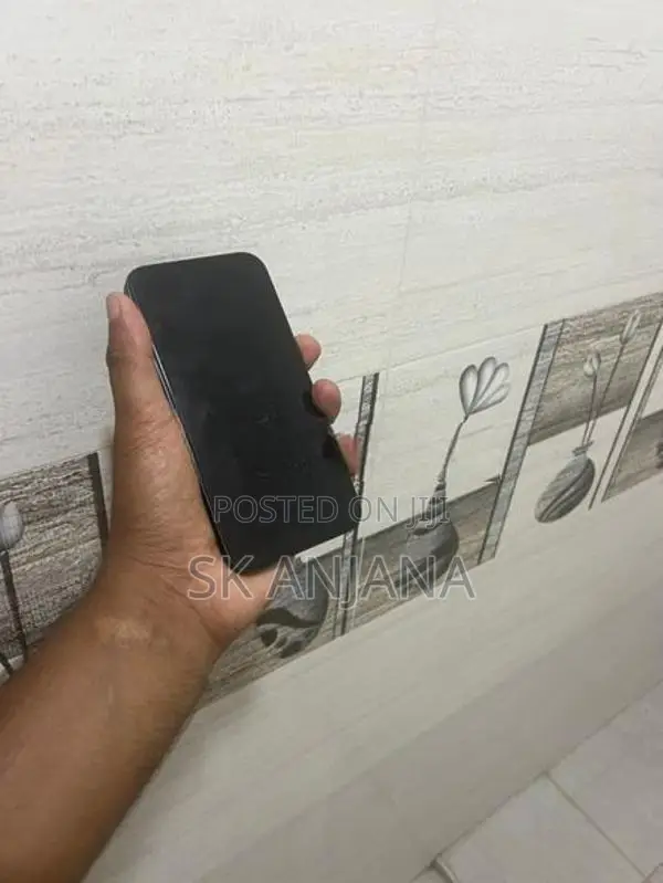 Apple iPhone 14 (Used)