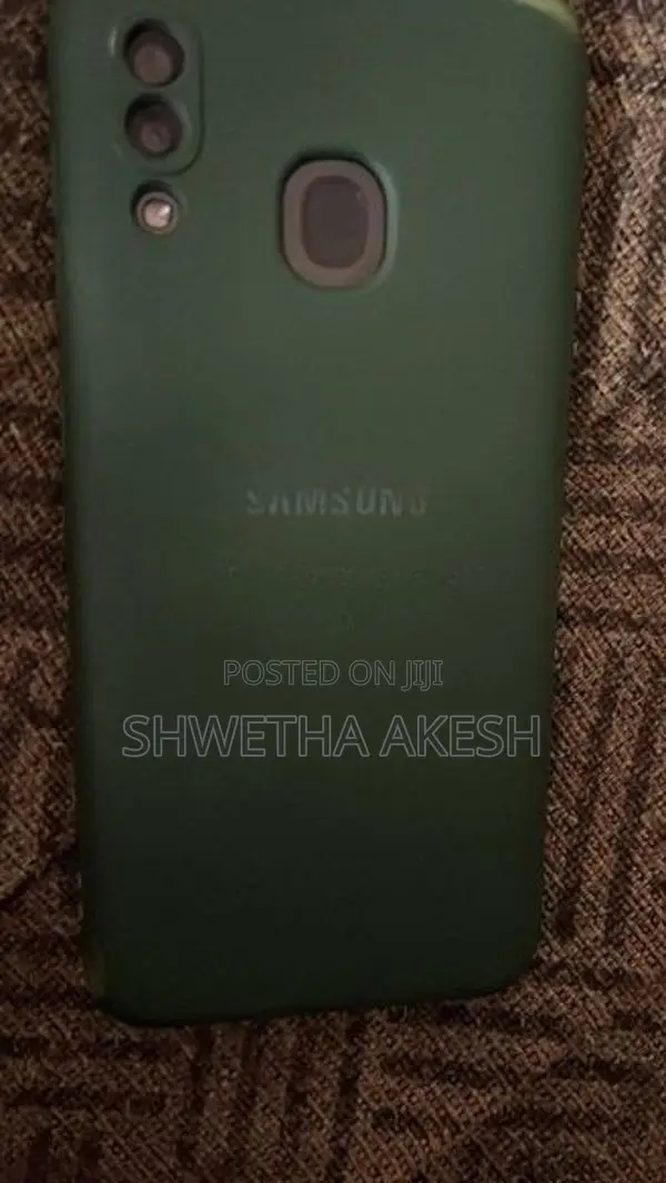 Samsung Galaxy A20 (Used)