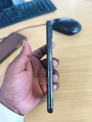 Apple iPhone X (Used)