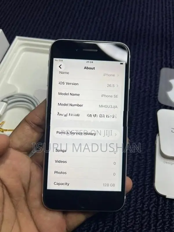 Apple iPhone SE 2 128GB (Used)