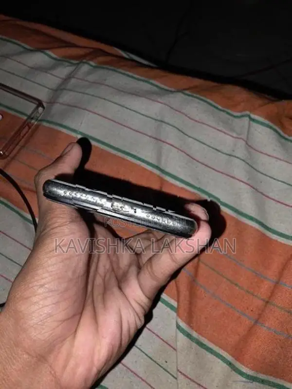Apple iPhone X (Used)