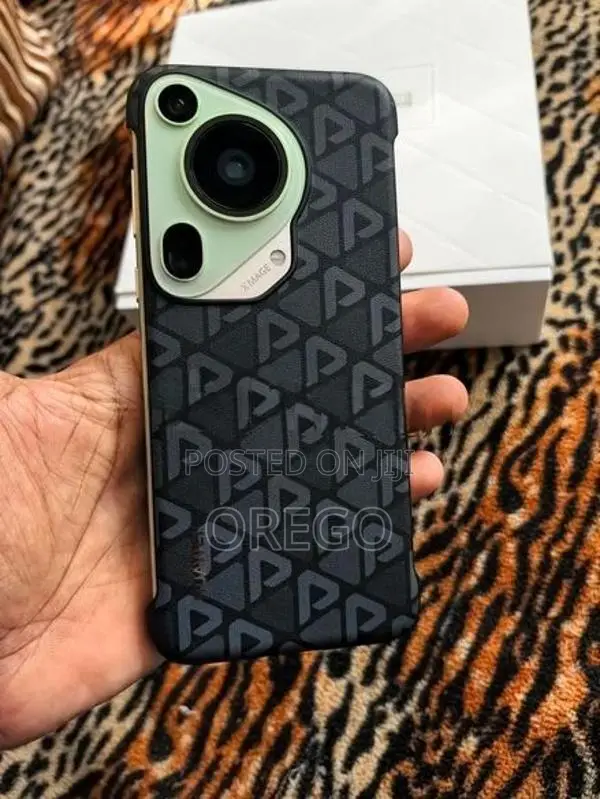 Huawei Pura 70 ultra 512 (Used)