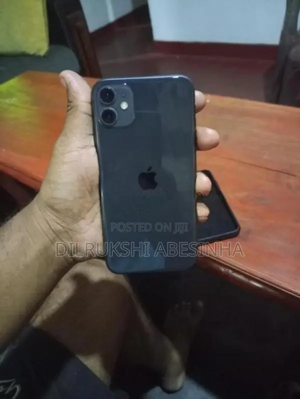 Apple iPhone 11 (Used)