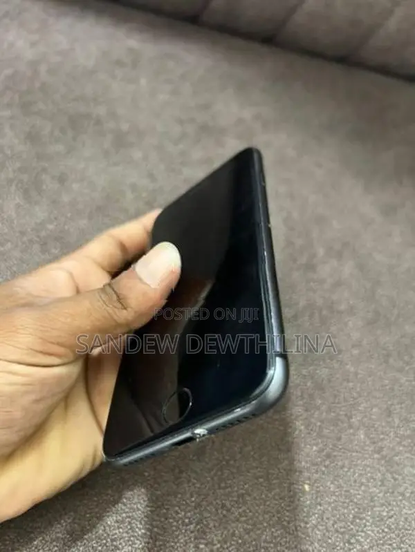 Apple iPhone 8 64gb (Used)