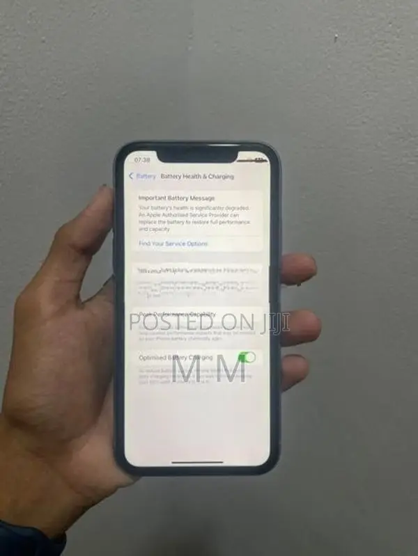 Apple iPhone 11 (Used)