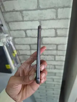 Apple iPhone 8 64 GB (Used)