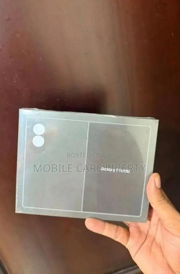 Samsung Galaxy Fold 8GB 12/512GB (Brand New)