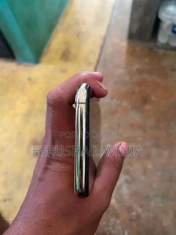 Apple iPhone XS (Used)