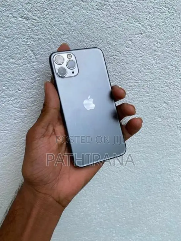 Apple iPhone 11 Pro 256GB (Used)