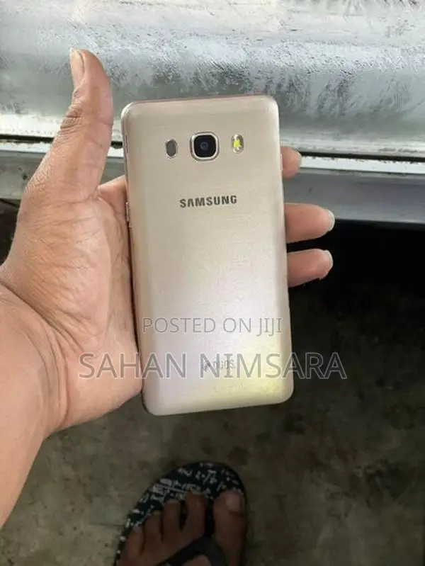 Samsung Galaxy J5 (Used)