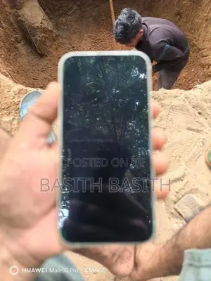 Apple iPhone 13 (Used)