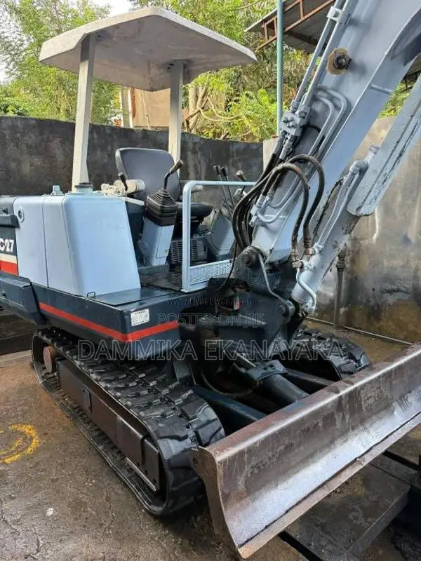 Kubota 30 2014 Heavy-Duty (Used)