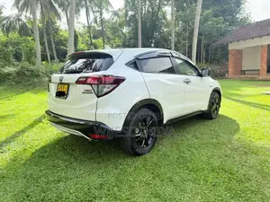 Honda Vezel Z Black 2014 SUV (Used)
