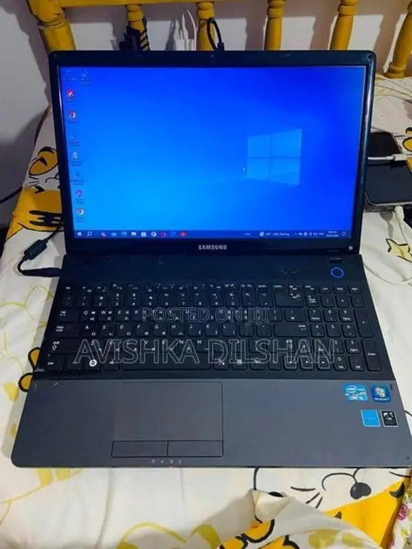 Samsung I5 8GB RAM 128SSD Laptop