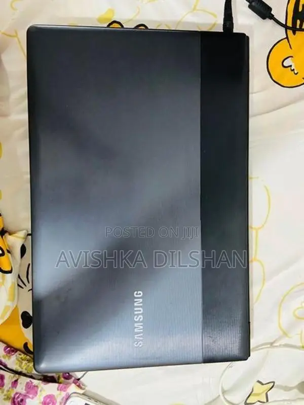 Samsung I5 8GB RAM 128SSD Laptop