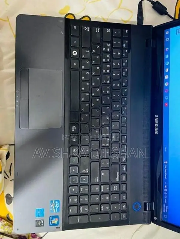 Samsung I5 8GB RAM 128SSD Laptop