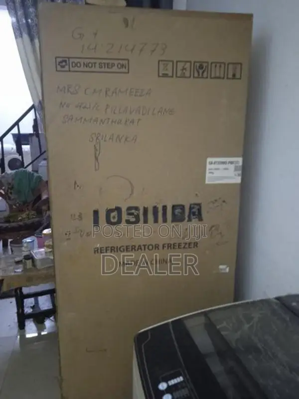 Toshiba He RT559We PMY (37) Refrigerator