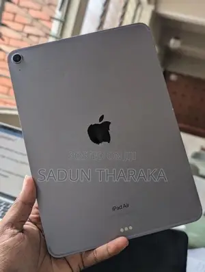 Ipad Air 5 cellular with magic keyboard