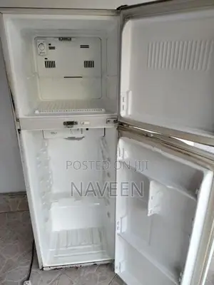 Refrigerator LG